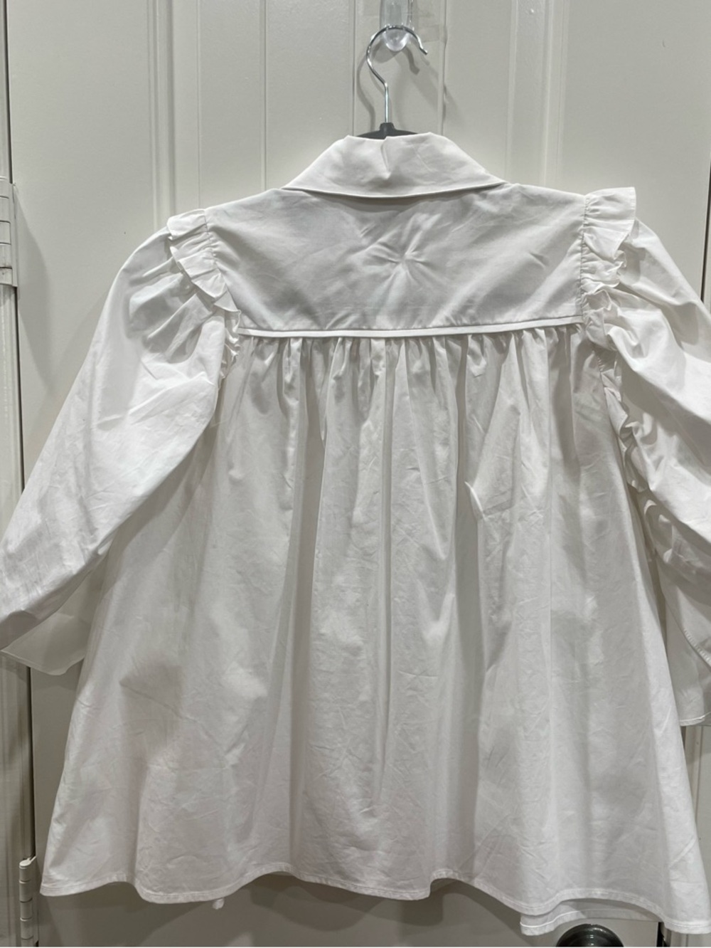 Karlie White Button-Up Blouse with Puff Sleeve Detail Sz M - Picture 2 of 5